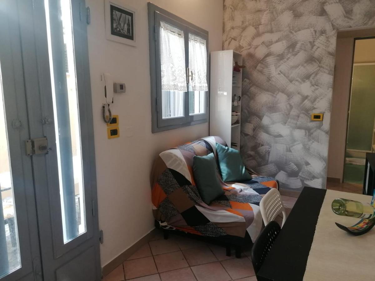 La Casina Giramondo Di Ele Виареджо Экстерьер фото