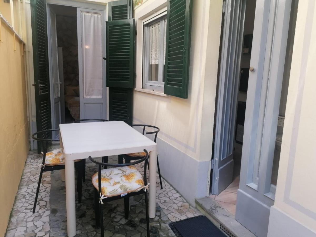La Casina Giramondo Di Ele Виареджо Экстерьер фото